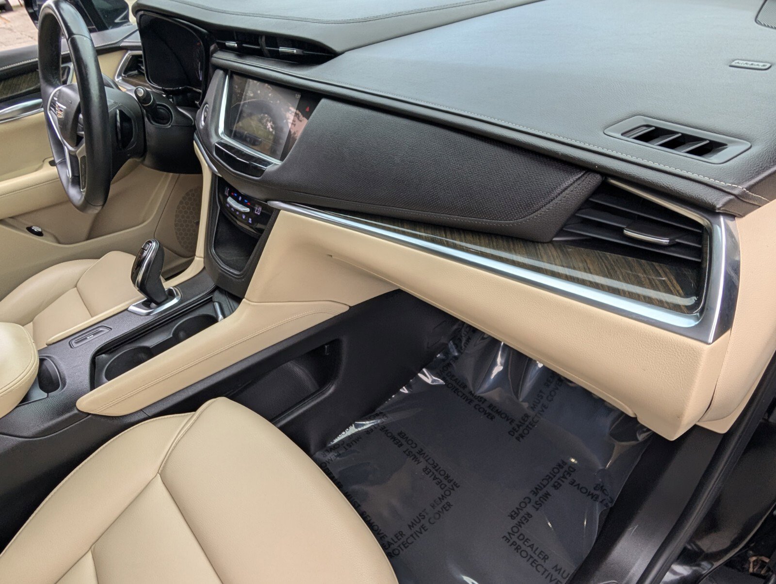 Used 2018 Cadillac XT5 FWD w/ LPO, Wheel Lock Package image 21