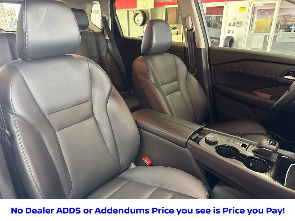 Certified 2025 Nissan Rogue SL AWD/4WD image 23