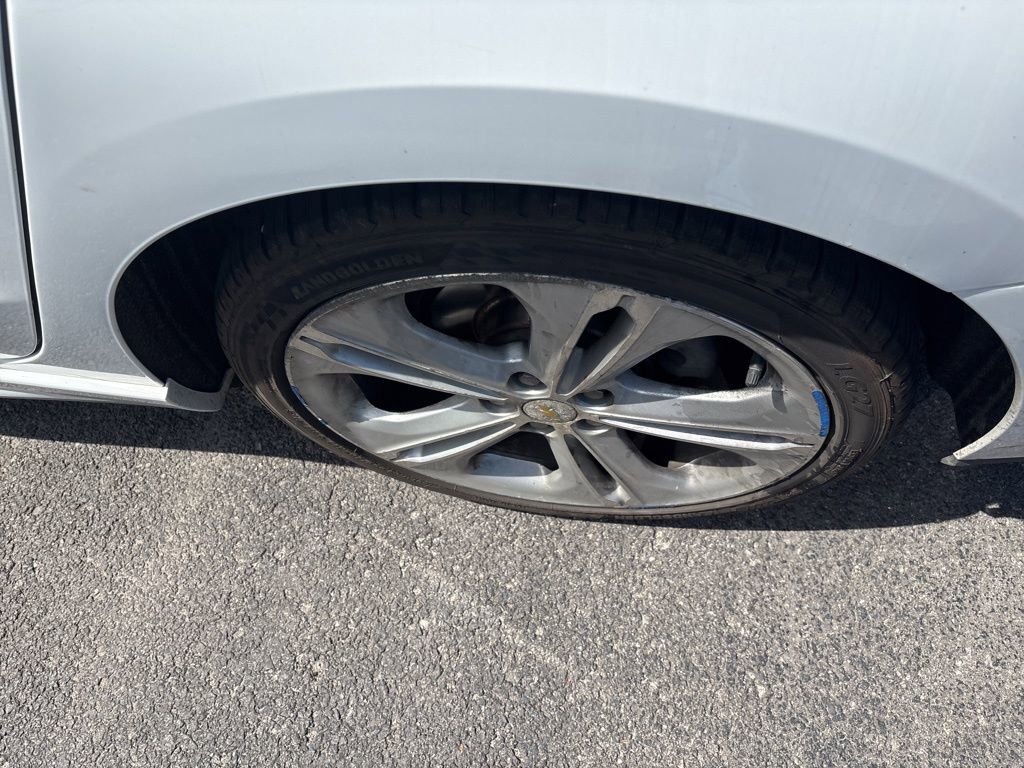 Used 2017 Chevrolet Cruze Premier w/ RS Package image 7