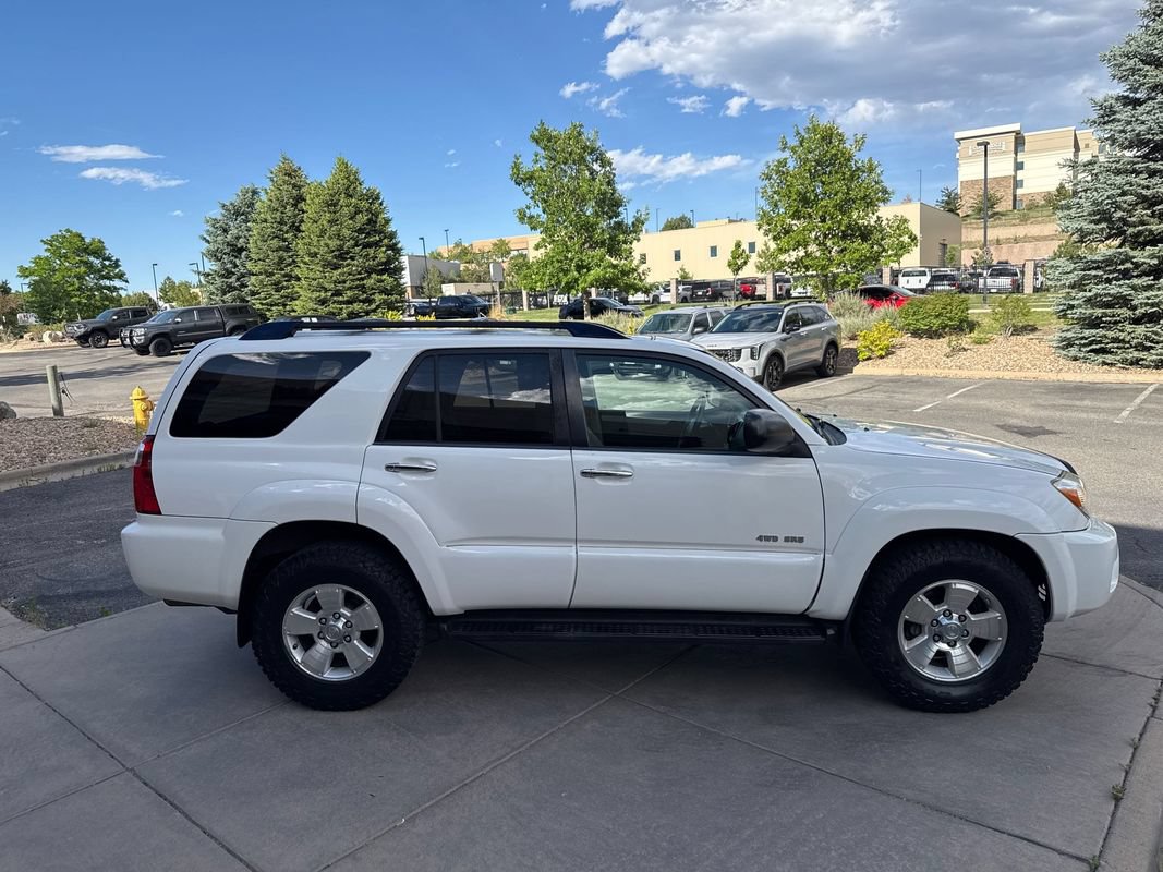 Used 2006 Toyota 4Runner SR5 AWD/4WD image 5