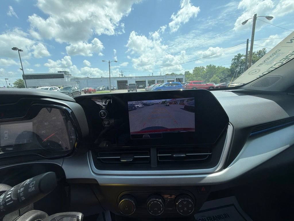 Used 2026 Chevrolet Trax LS FWD image 11