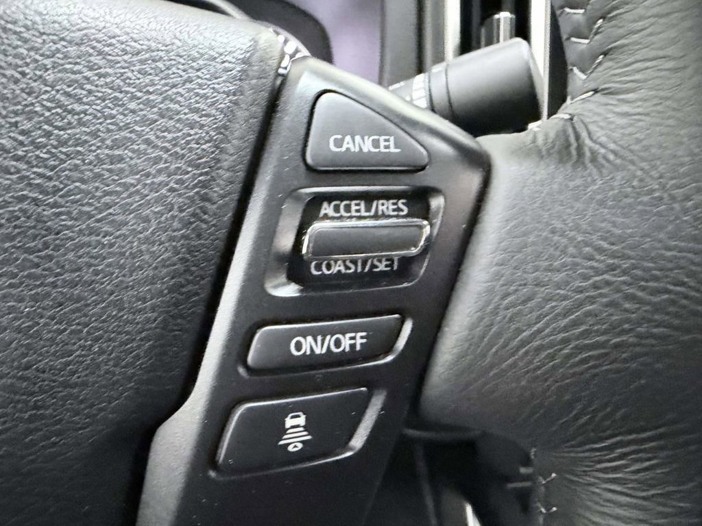 Used 2025 Nissan Frontier SV w/ SV Convenience Package RWD image 19