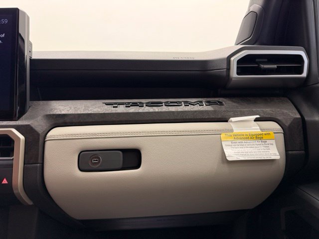 New 2026 Toyota Tacoma Limited AWD/4WD image 84