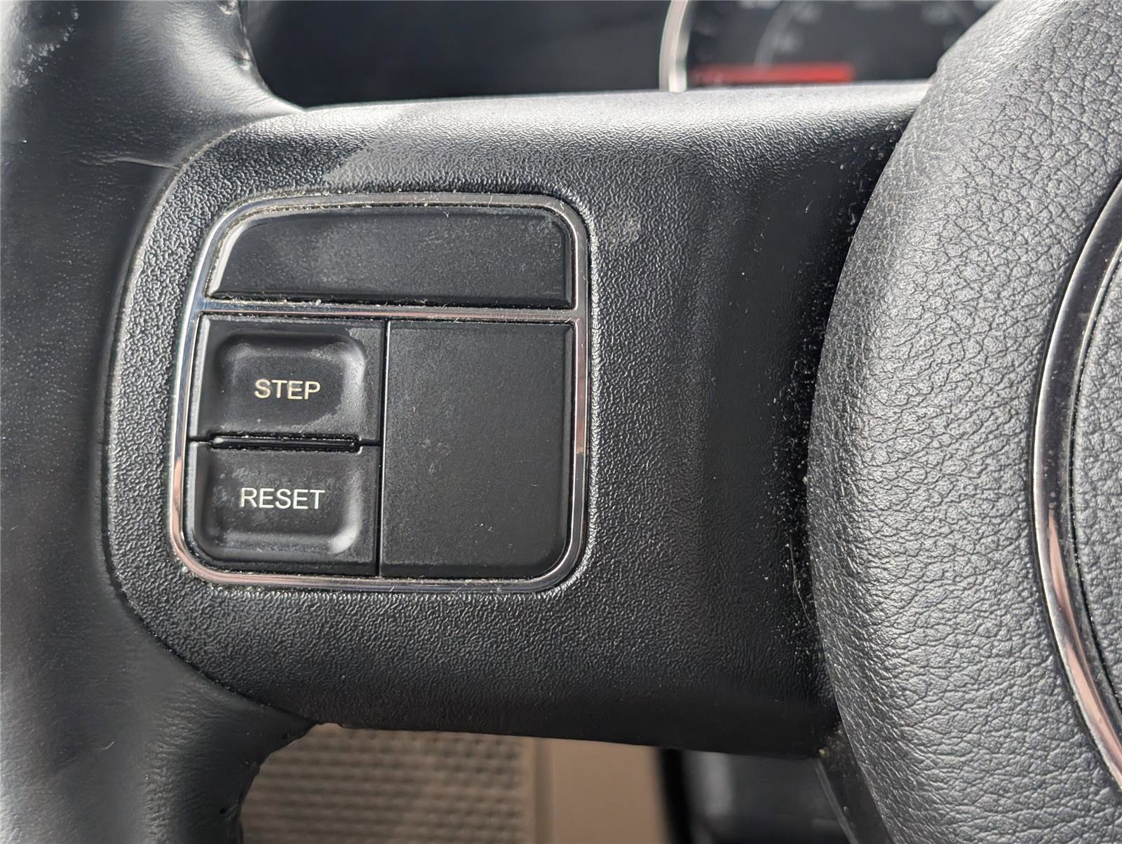 Used 2013 Jeep Wrangler Unlimited Sahara w/ Max Tow Pkg AWD/4WD image 19
