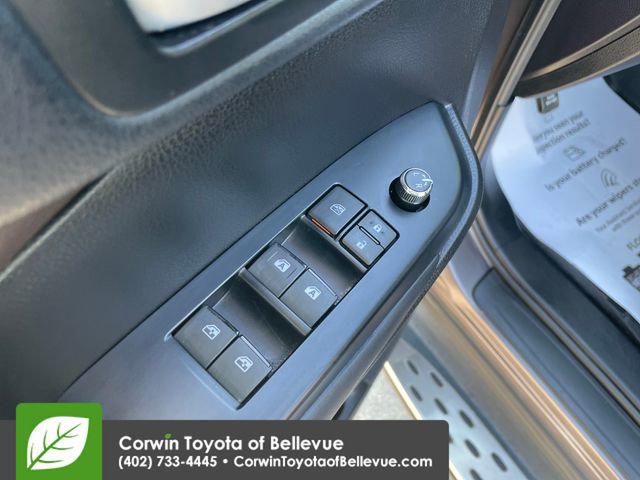 Used 2019 Toyota Highlander XLE image 19