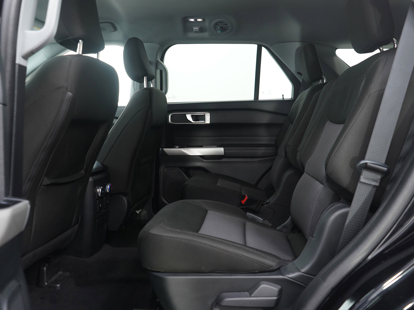 Used 2022 Ford Explorer XLT w/ Class IV Trailer Tow Package image 21