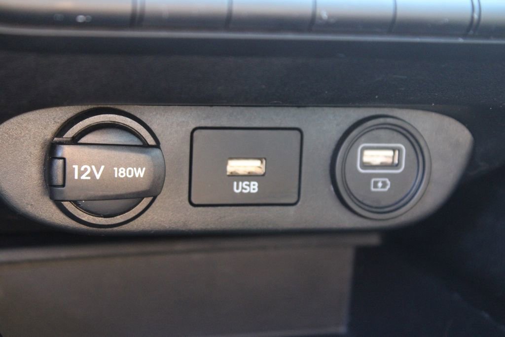 Used 2023 Hyundai Elantra SEL FWD image 20