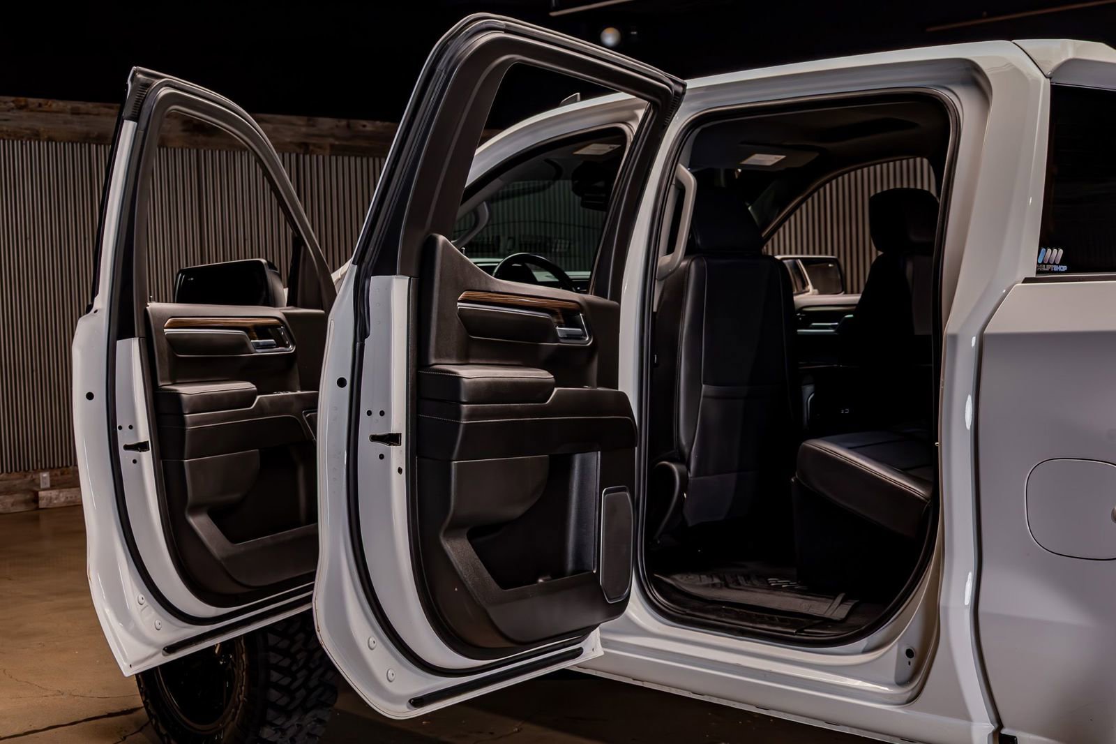 Used 2022 Chevrolet Silverado 1500 LT Trail Boss w/ LT Trail Boss Premium Package image 26