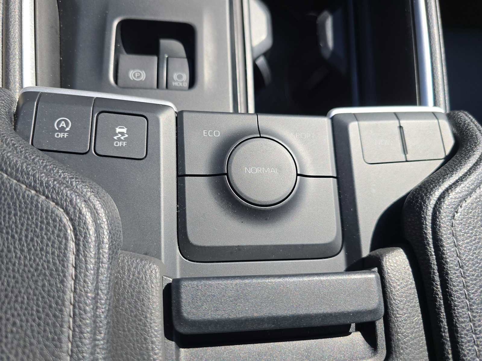 Certified 2025 Toyota Grand Highlander FWD image 32