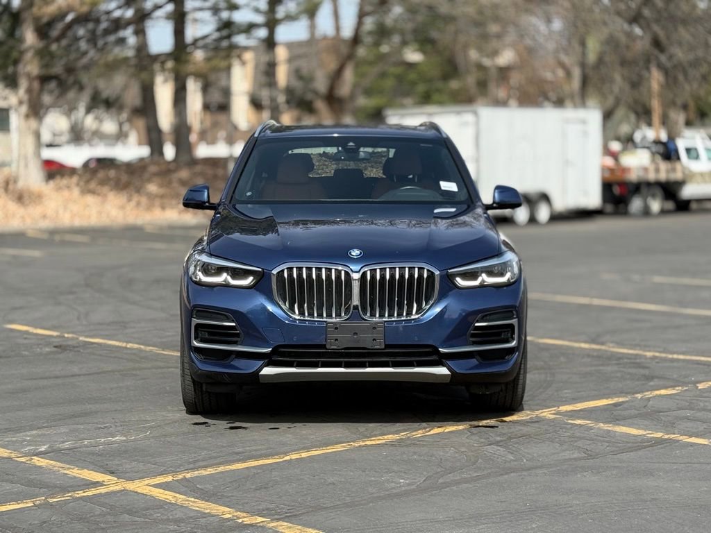 Used 2023 BMW X5 xDrive45e w/ Climate Comfort Package image 2