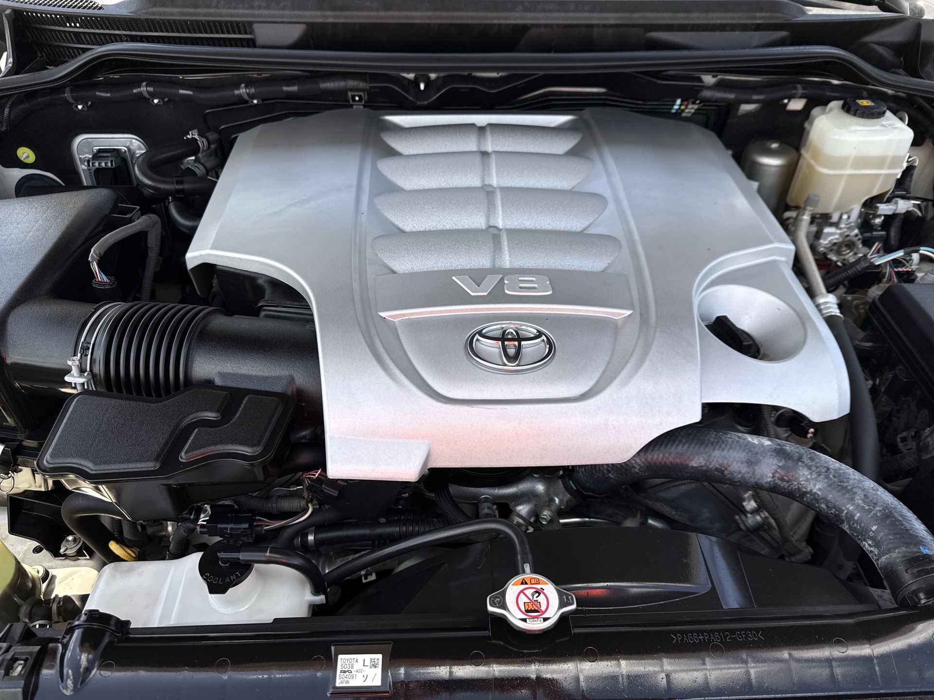 Certified 2019 Toyota Land Cruiser AWD/4WD image 18