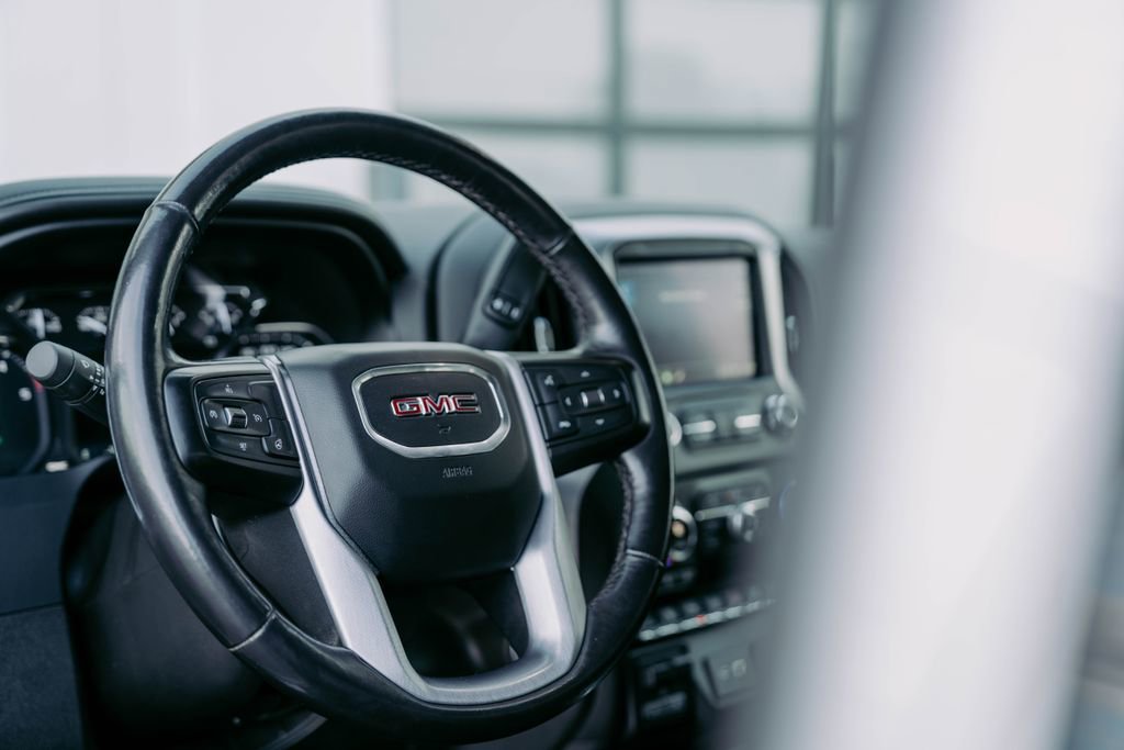 Used 2021 GMC Sierra 2500 SLT w/ SLT Convenience Package image 21