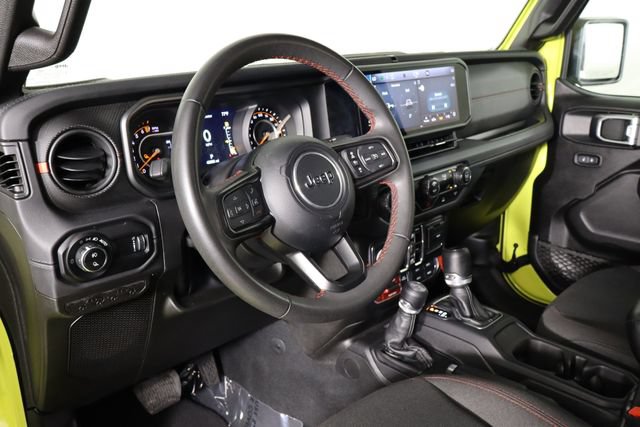 Used 2024 Jeep Gladiator Rubicon AWD/4WD image 22