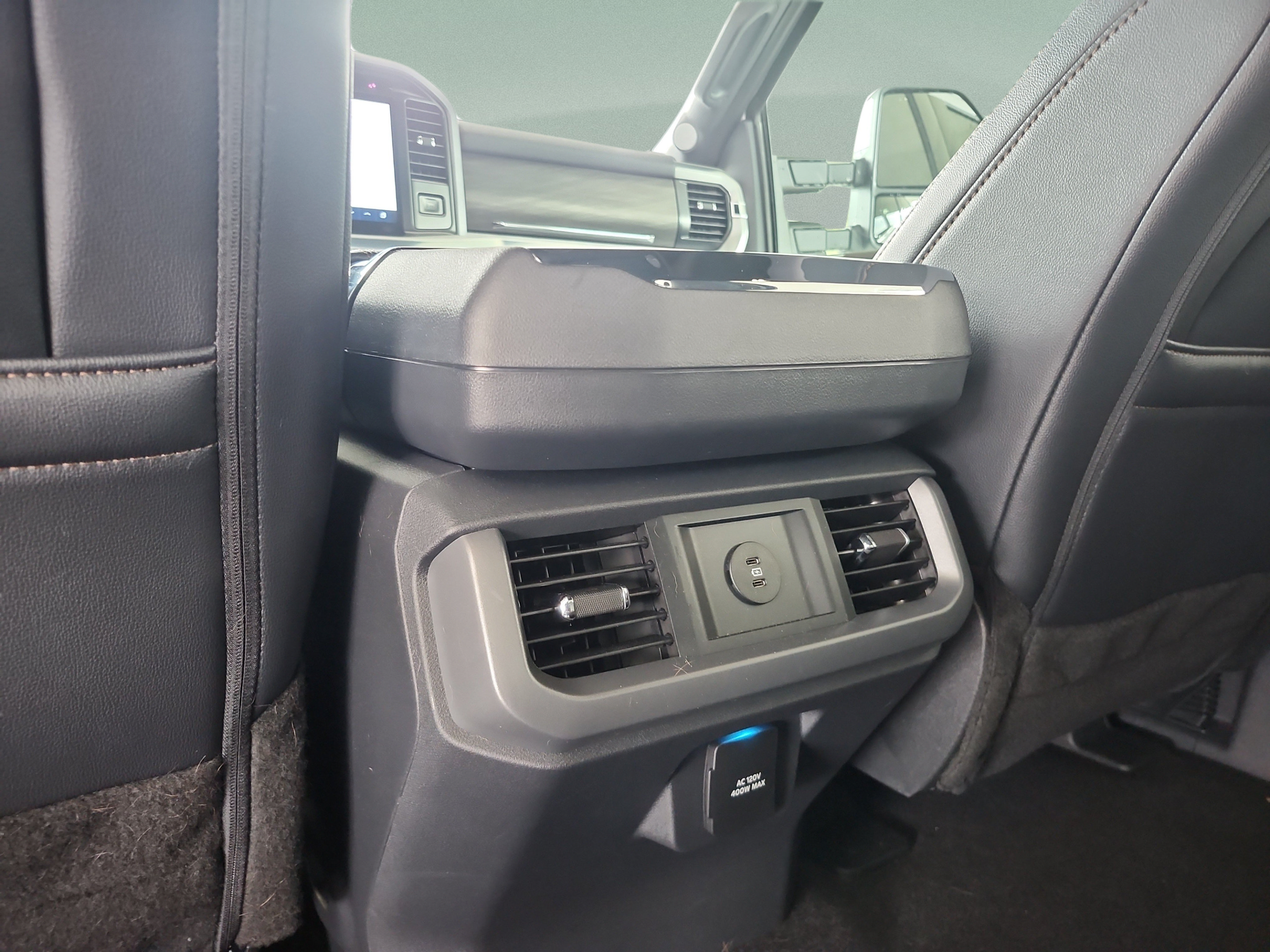 Used 2025 Ford F150 Lariat w/ Equipment Group 501A Mid AWD/4WD image 18