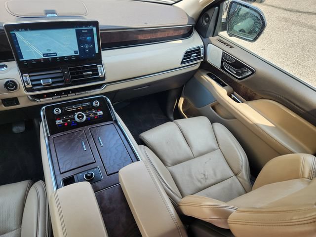 Certified 2023 Lincoln Navigator L Reserve AWD/4WD image 14