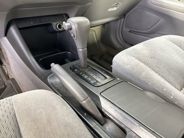 Used 2004 Toyota Camry LE image 14