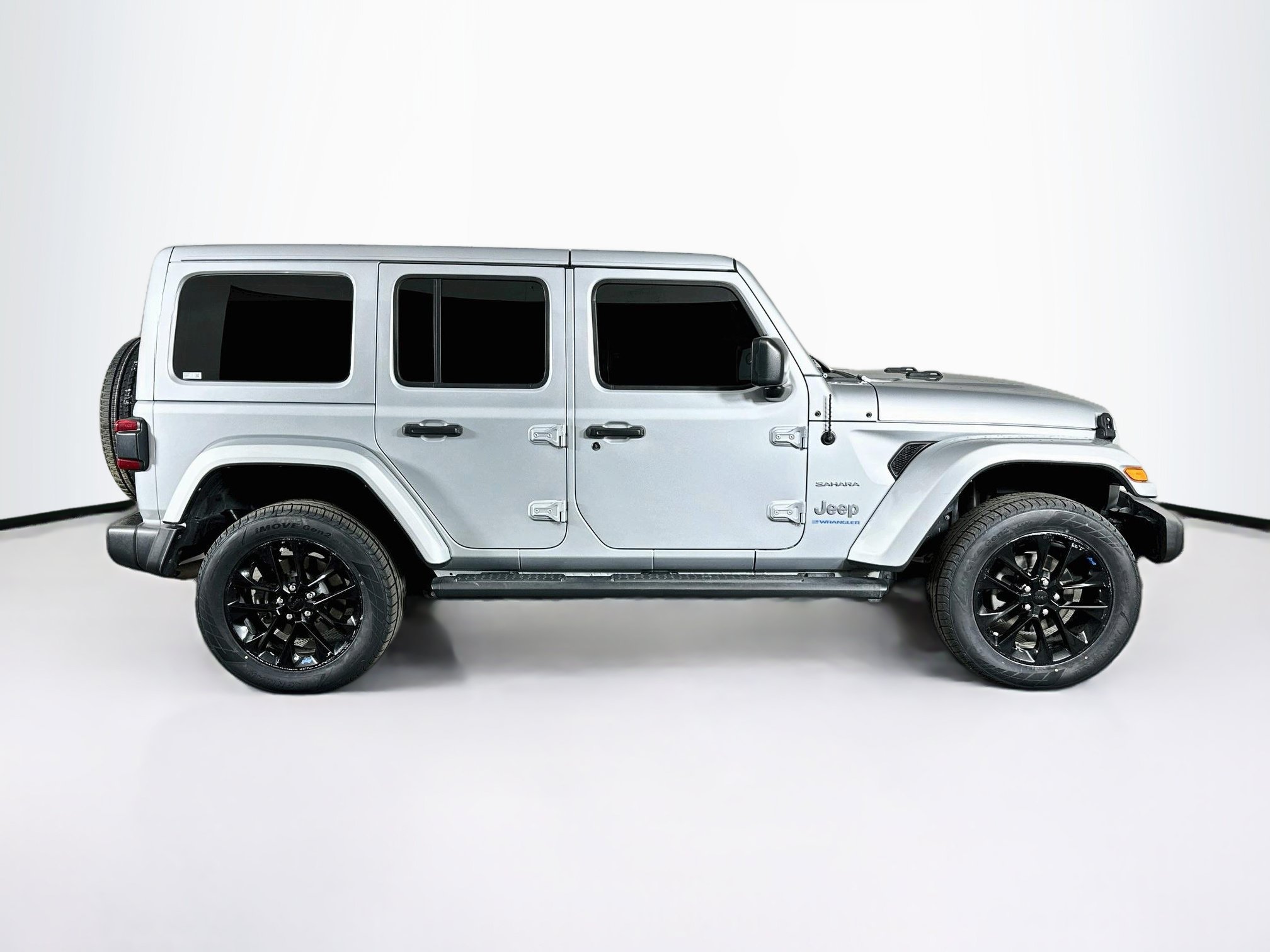 Used 2023 Jeep Wrangler Unlimited Sahara w/ Cold Weather Group AWD/4WD image 10