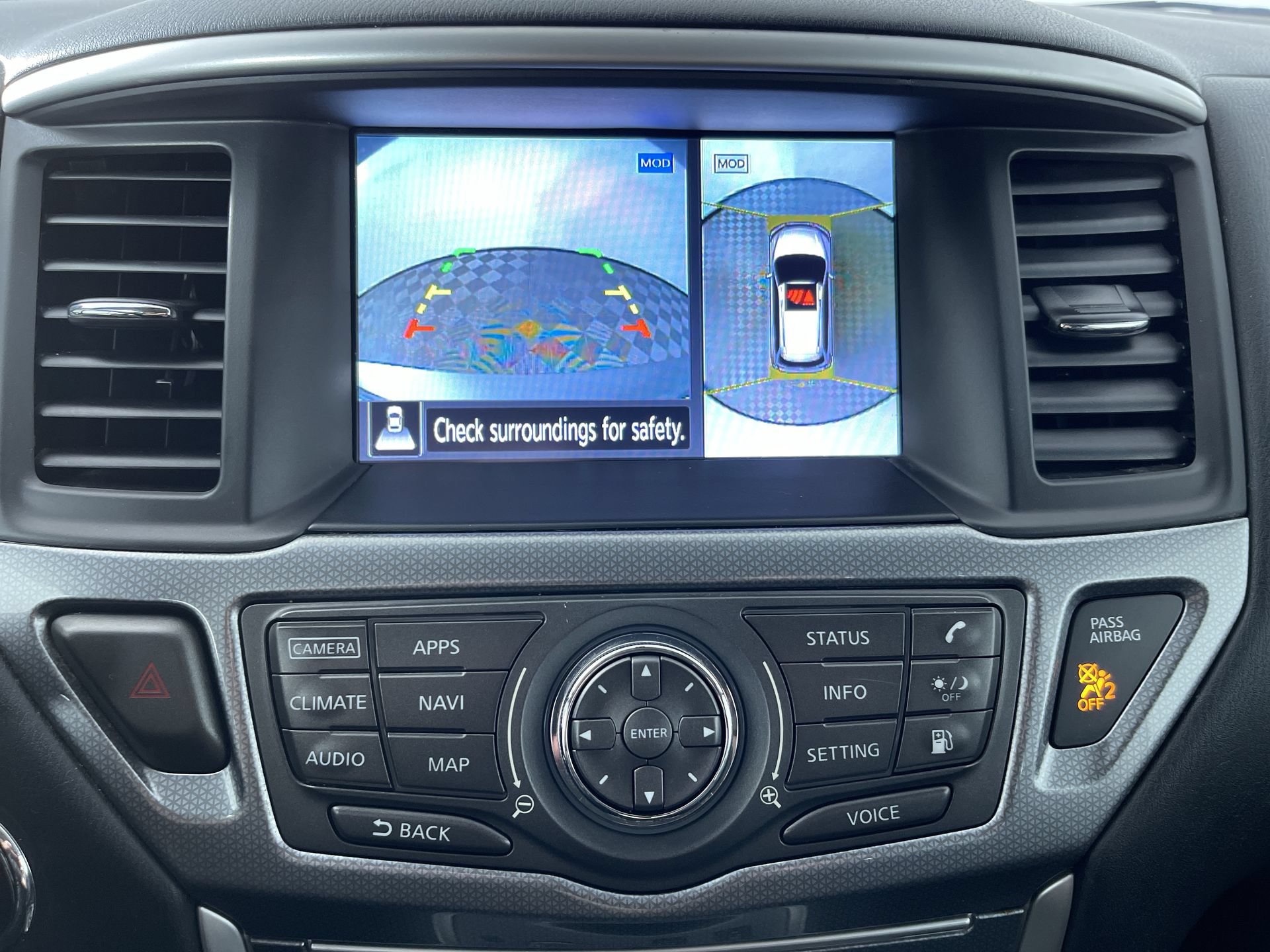 Used 2020 Nissan Pathfinder SL AWD/4WD image 19