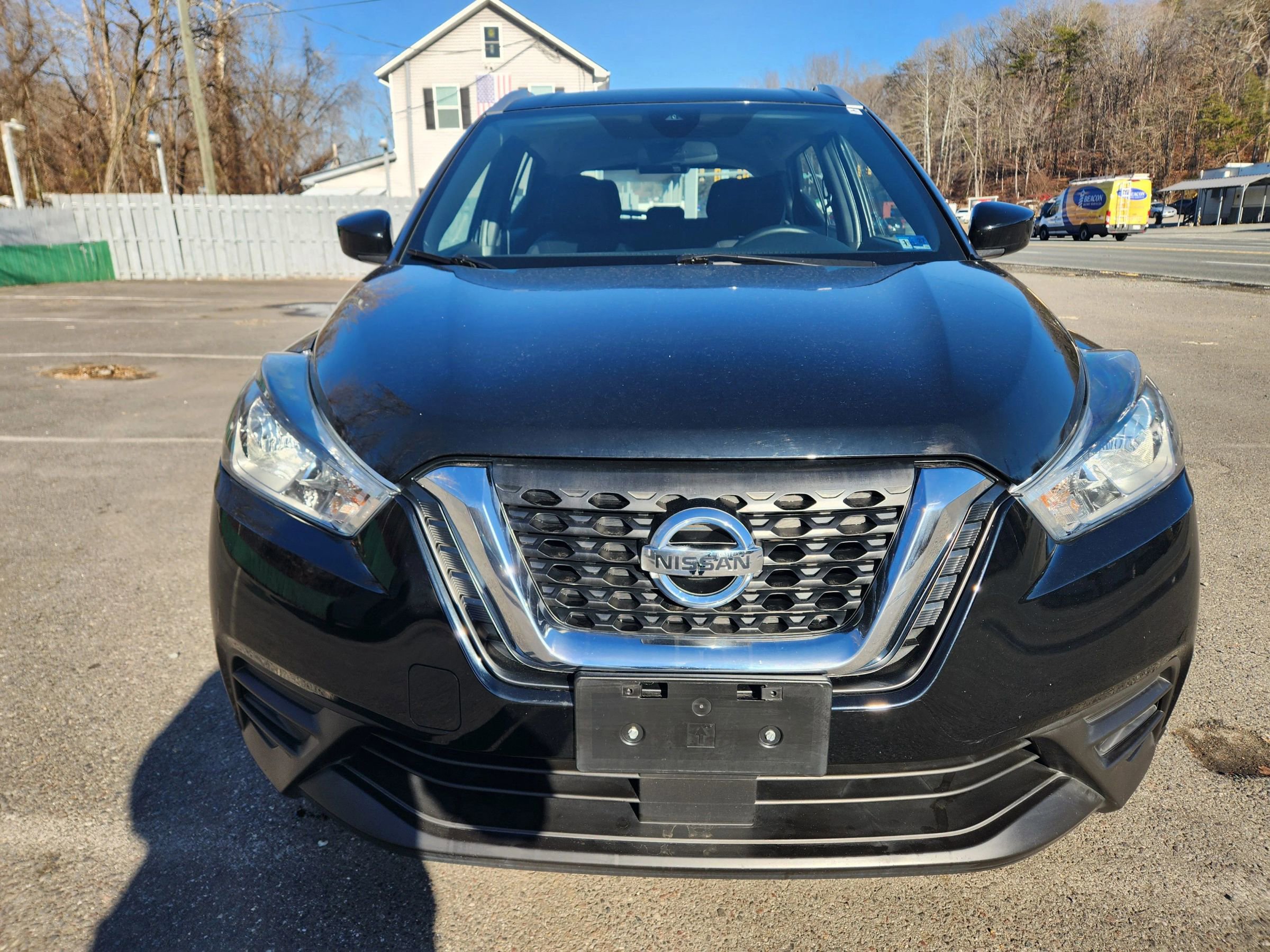 Used 2020 Nissan Kicks SV image 2