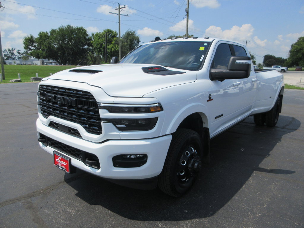 Used 2025 RAM 3500 Limited AWD/4WD image 13
