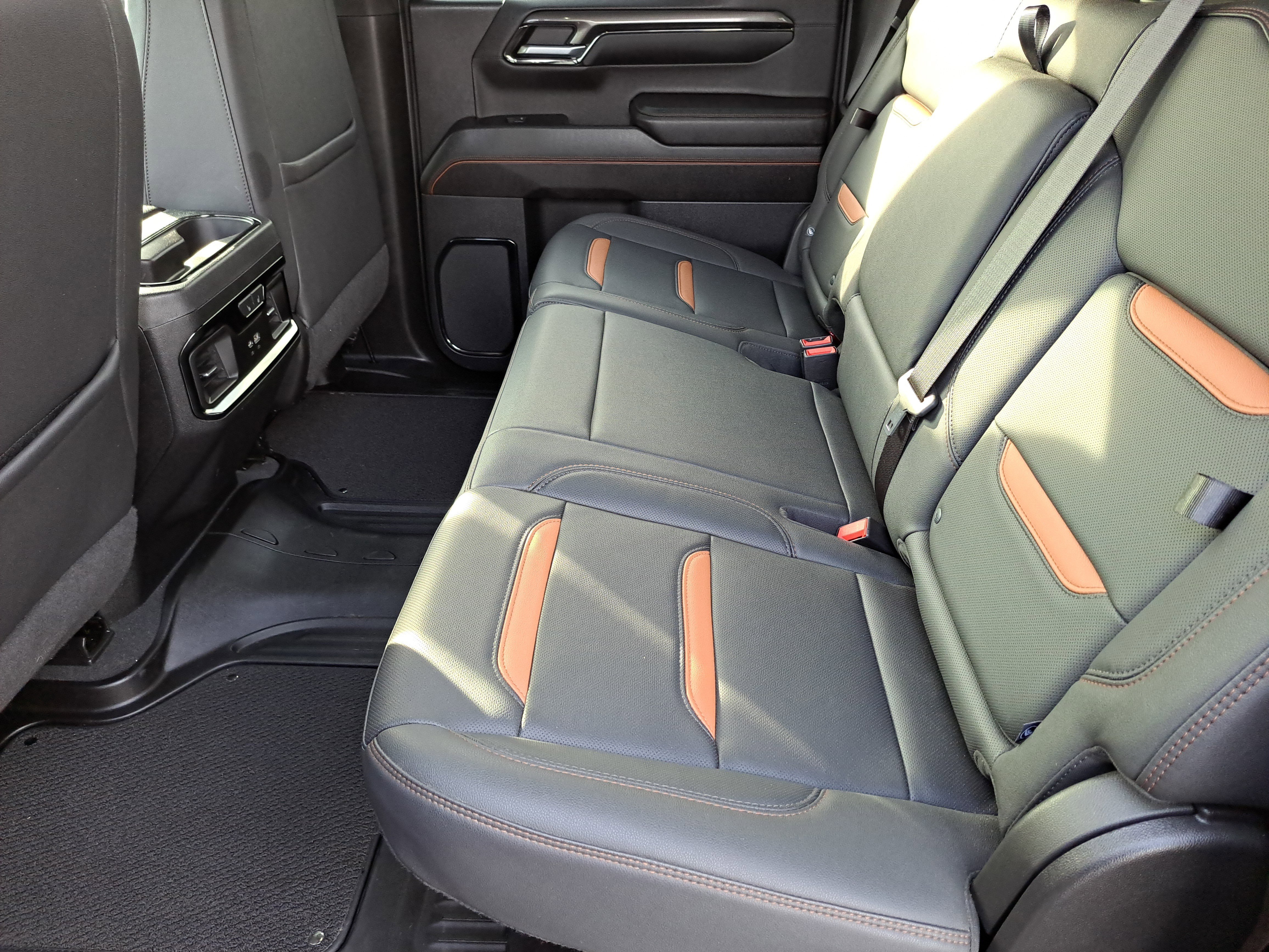 Used 2023 GMC Sierra 1500 AT4 w/ Technology Package image 13