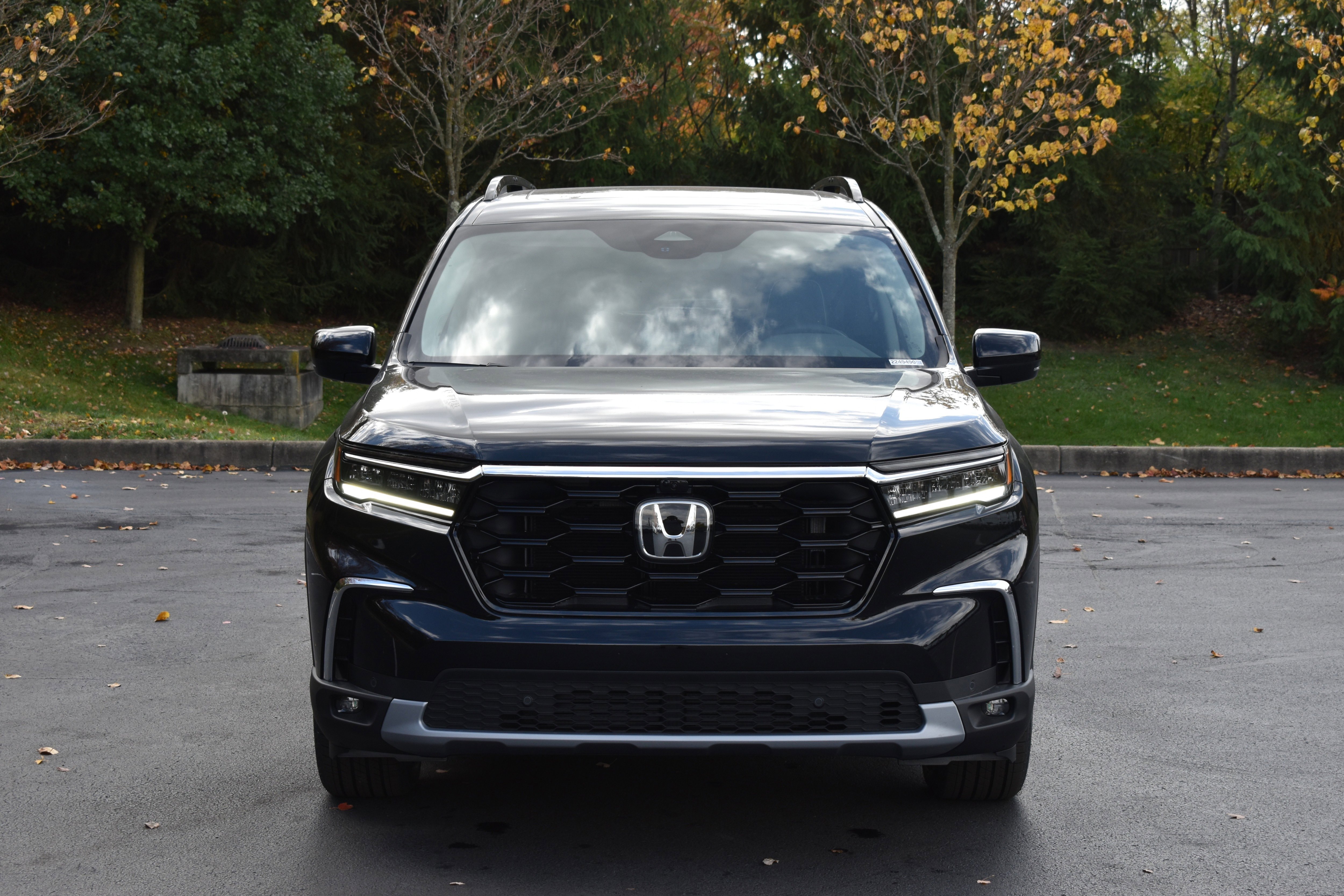 New 2025 Honda Pilot Elite image 2
