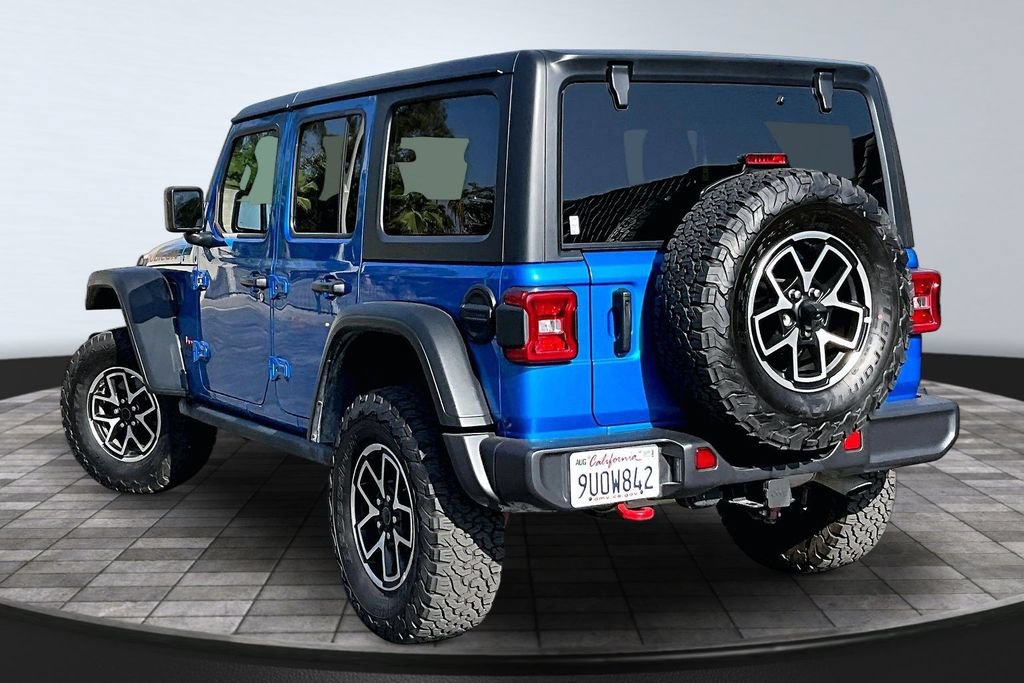 Used 2025 Jeep Wrangler Unlimited Rubicon w/ Convenience Group AWD/4WD image 21