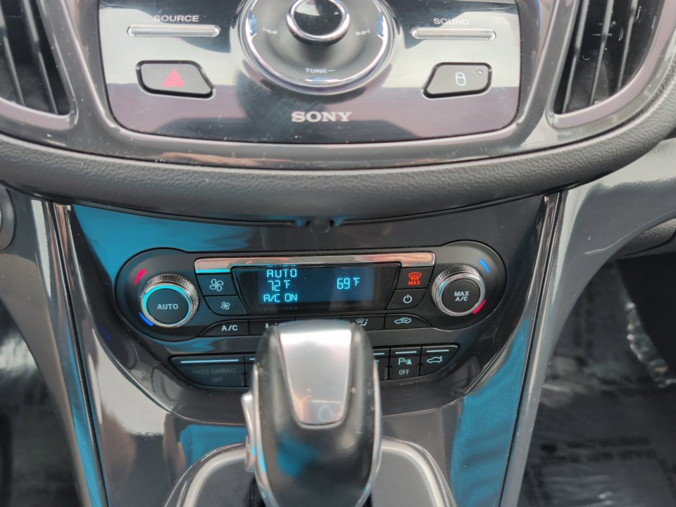 Used 2013 Ford Escape Titanium w/ Parking Technology Pkg image 22
