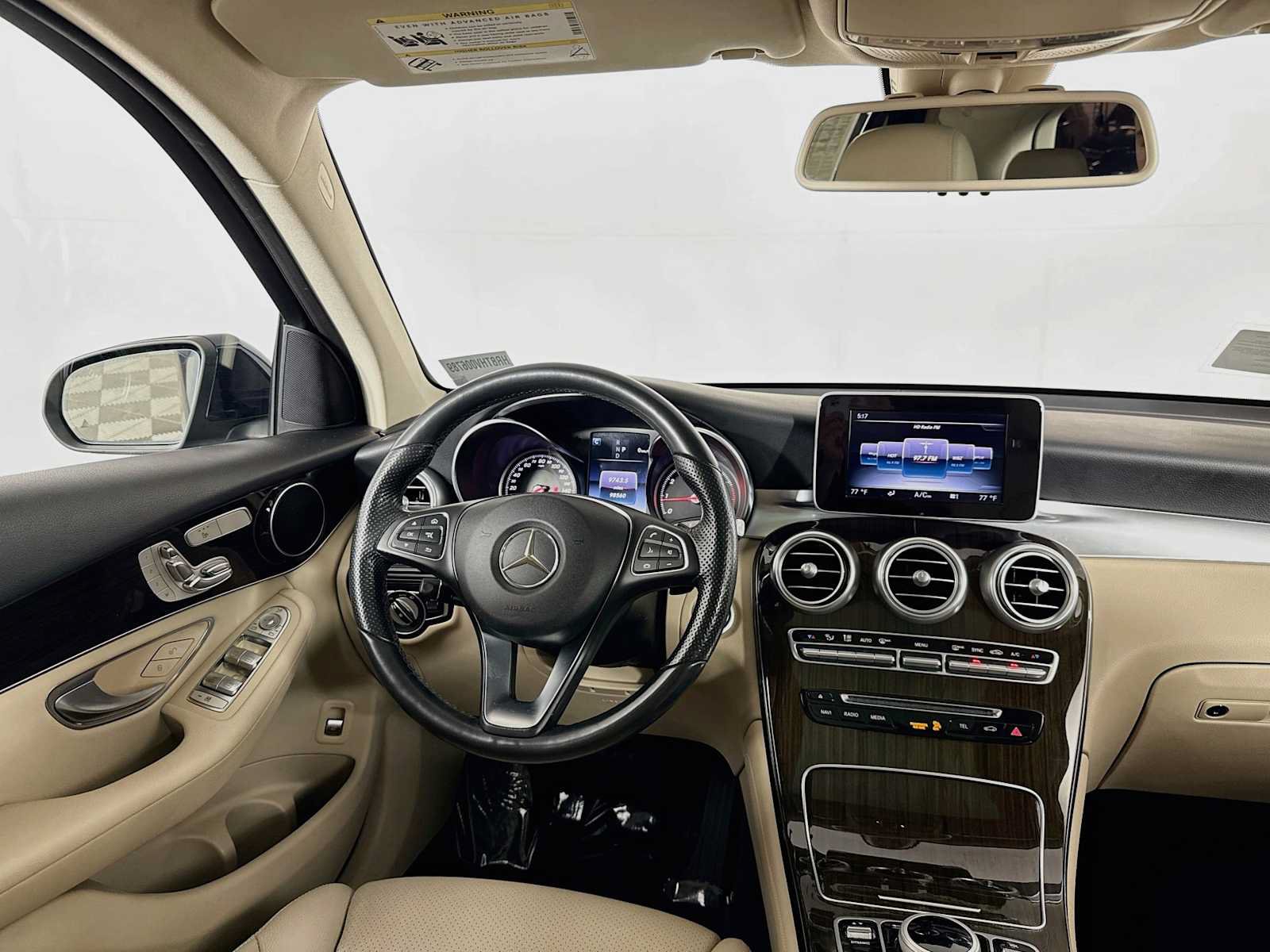 Used 2017 Mercedes-Benz GLC 300 4MATIC image 20