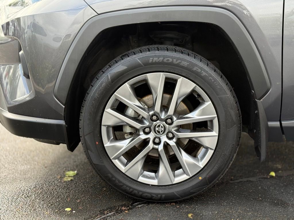Certified 2023 Toyota RAV4 XLE Premium image 9