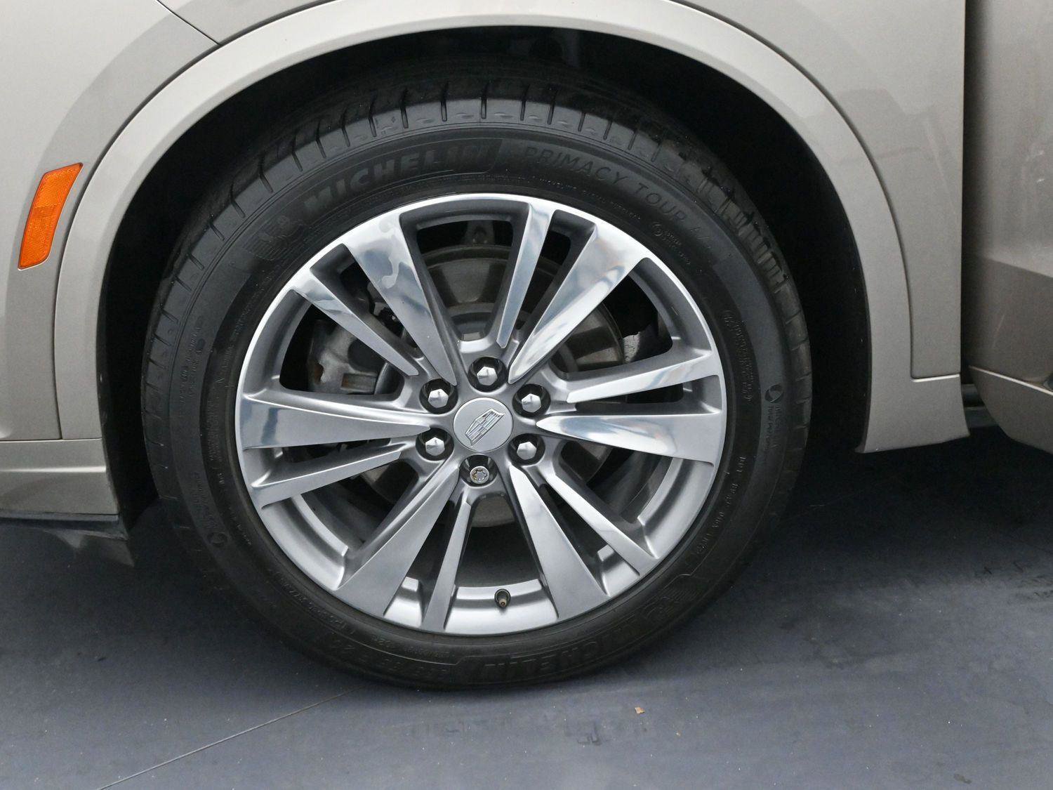 Certified 2022 Cadillac XT6 Premium Luxury image 43