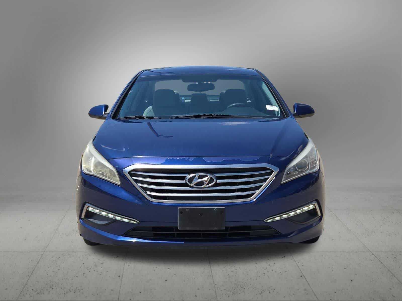Used 2015 Hyundai Sonata SE w/ Option Group 09 FWD image 9