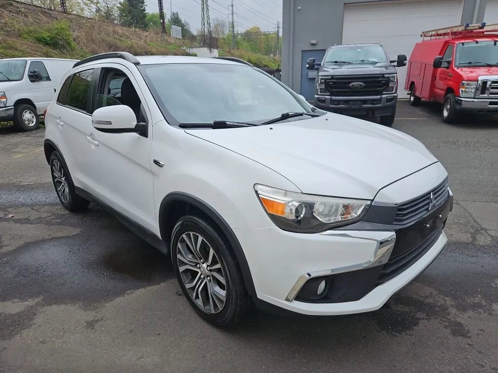 Used 2016 Mitsubishi Outlander Sport SEL AWD/4WD image 3