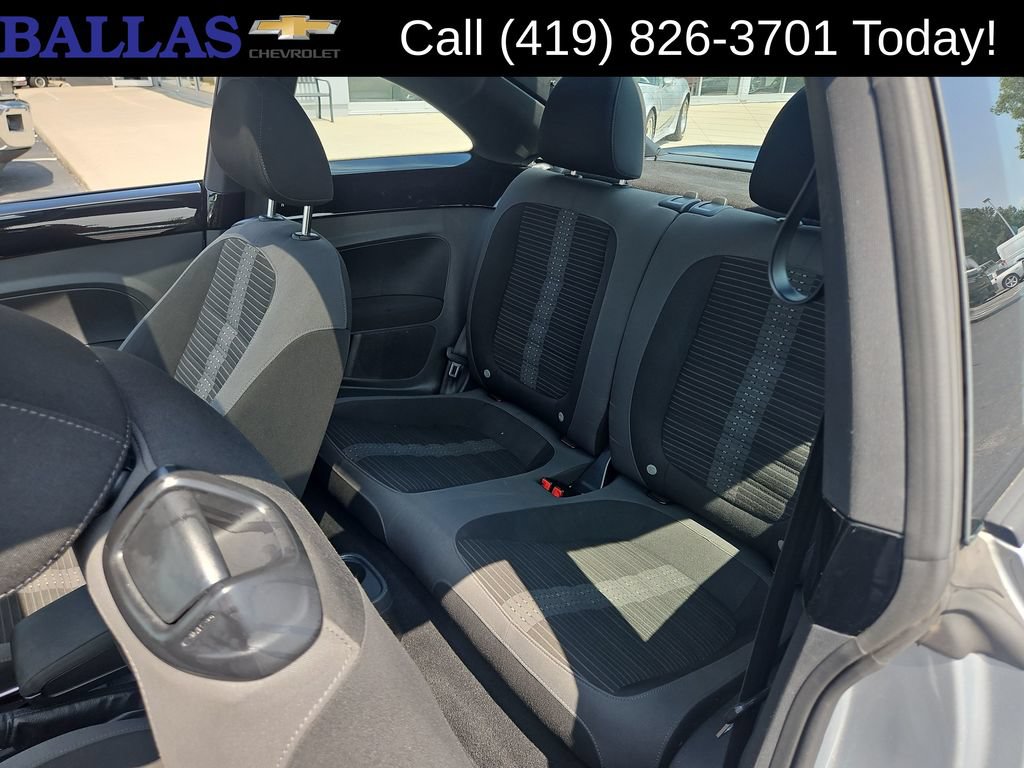 Used 2013 Volkswagen Beetle 2.0T FWD image 25