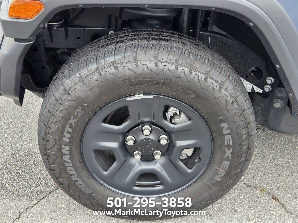 Used 2026 Jeep Wrangler Sport AWD/4WD image 15