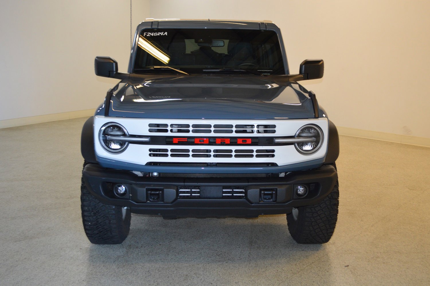 Used 2024 Ford Bronco Heritage Edition image 8