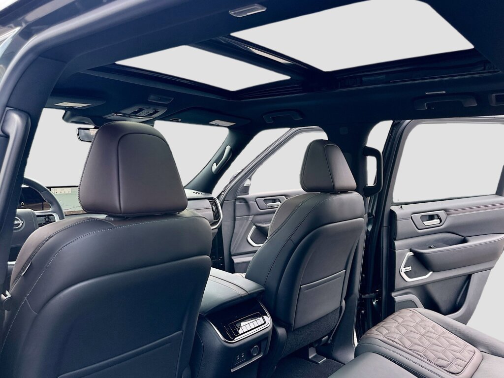 New 2026 Nissan Armada Platinum Reserve image 6