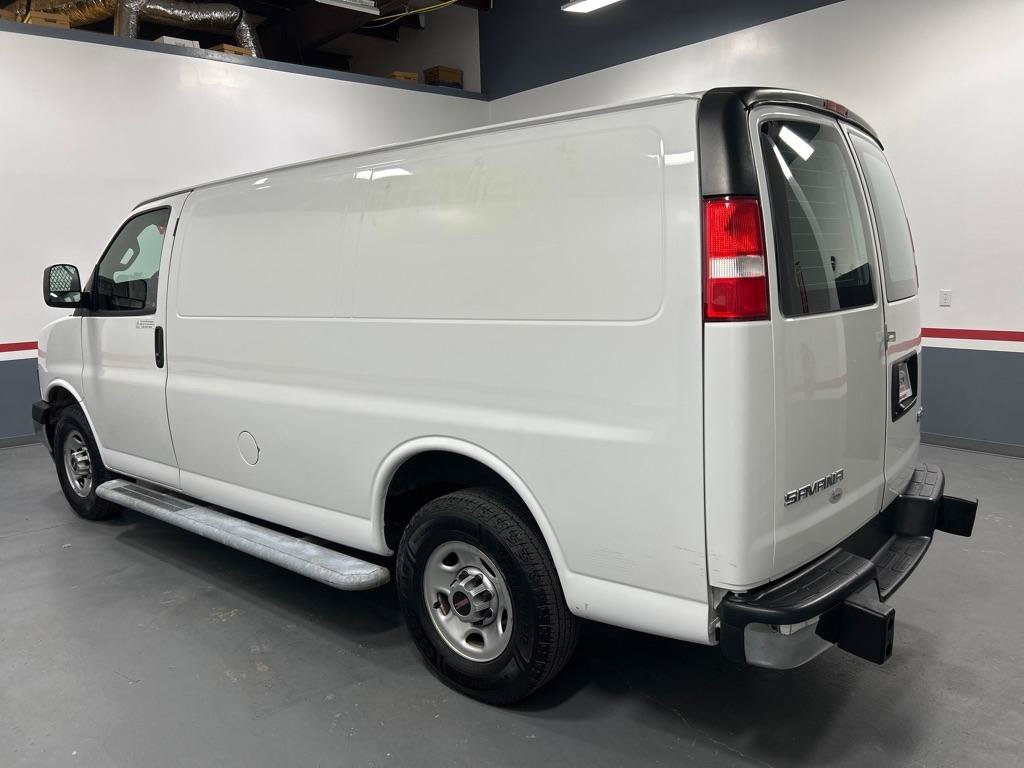 Used 2020 GMC Savana 2500 w/ Driver Convenience Package RWD image 4