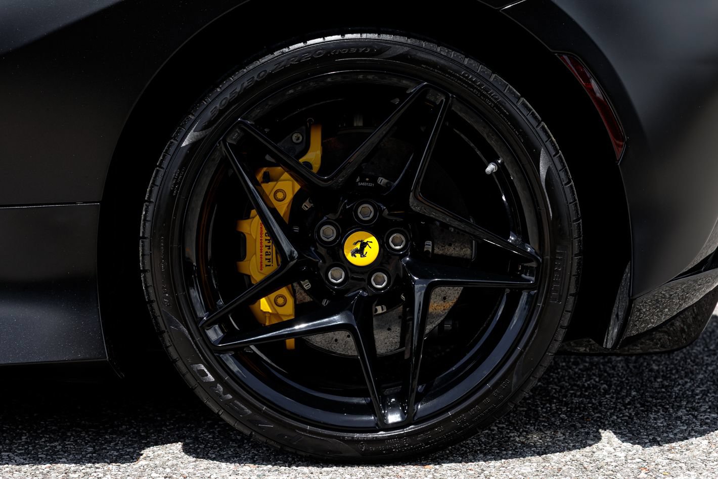 Used 2022 Ferrari F8 Tributo RWD image 33