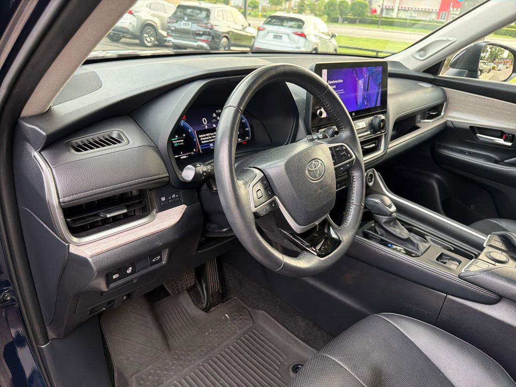 Used 2024 Toyota Grand Highlander FWD image 16