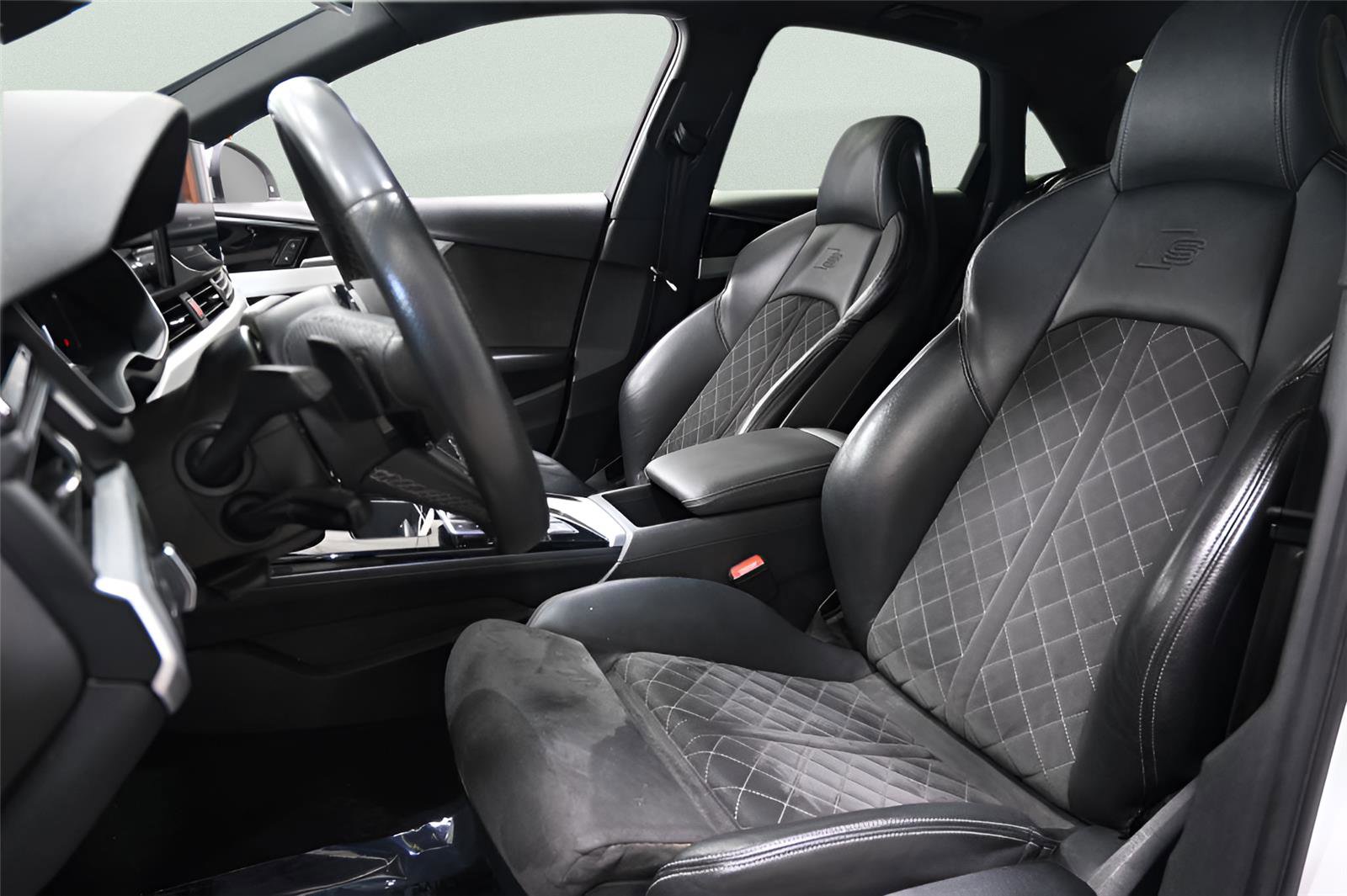 Used 2021 Audi S4 Premium w/ Convenience Package image 12