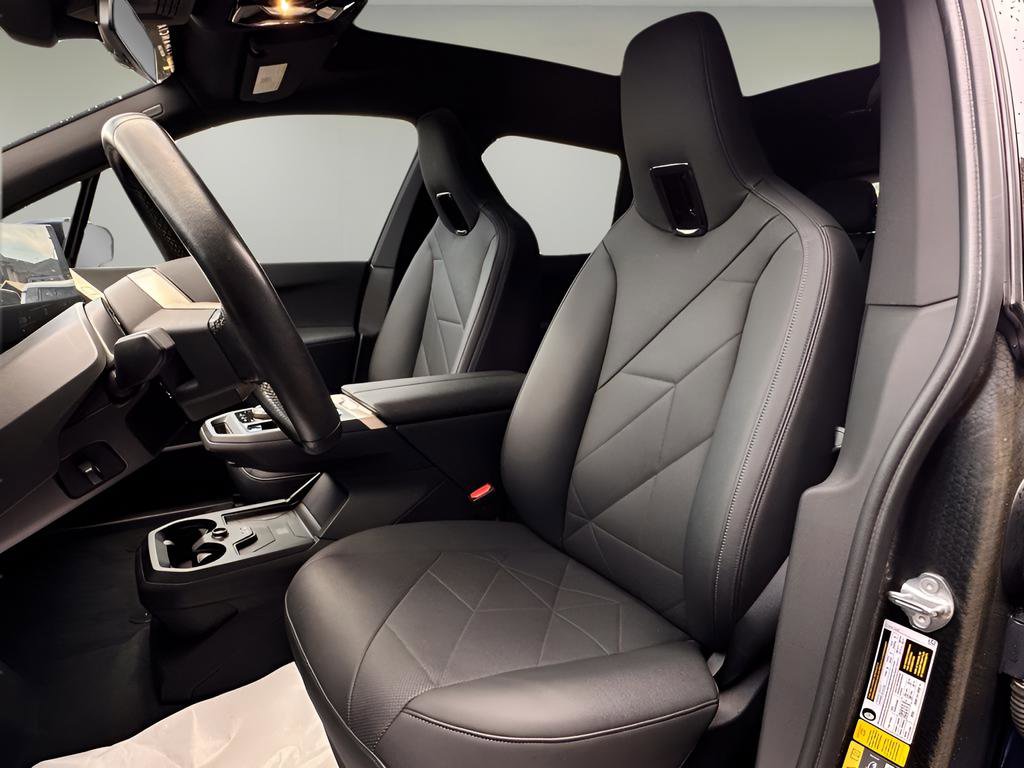 Used 2022 BMW iX xDrive50 w/ Convenience Package image 9