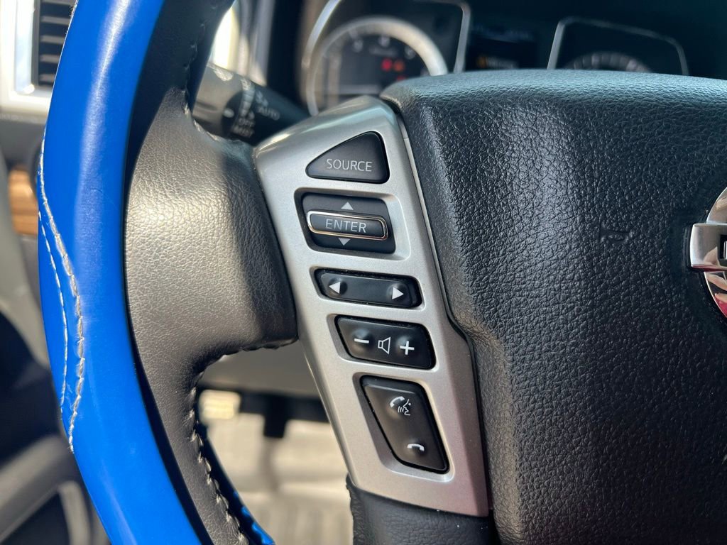 Used 2018 Nissan Titan SL w/ Chrome Package image 42
