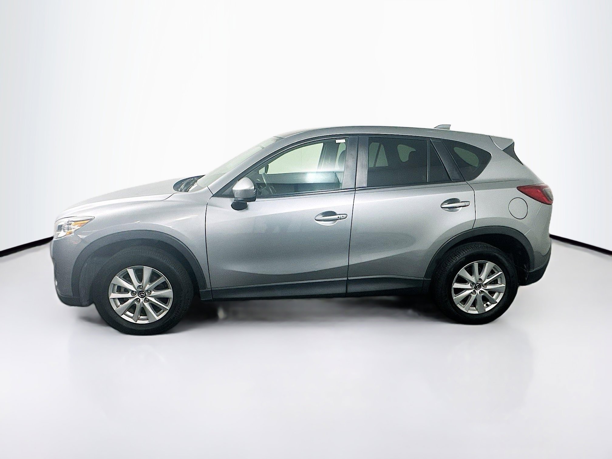 Used 2015 MAZDA CX-5 Touring w/ Bose/Moonroof Package FWD image 4