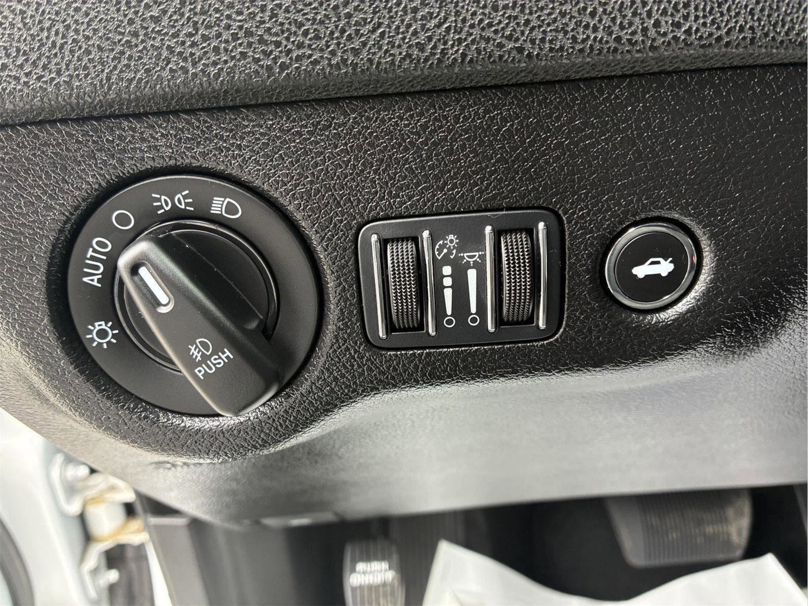 Used 2023 Dodge Charger SXT w/ Blacktop Package image 21