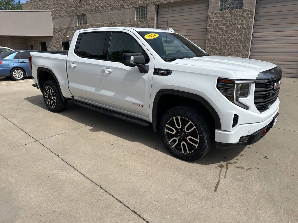 Used 2024 GMC Sierra 1500 AT4 w/ Technology Package AWD/4WD image 35