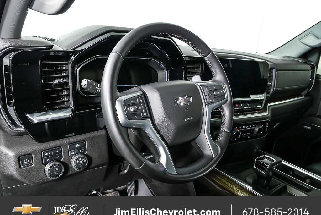 Certified 2022 Chevrolet Silverado 1500 RST w/ Convenience Package II AWD/4WD image 4