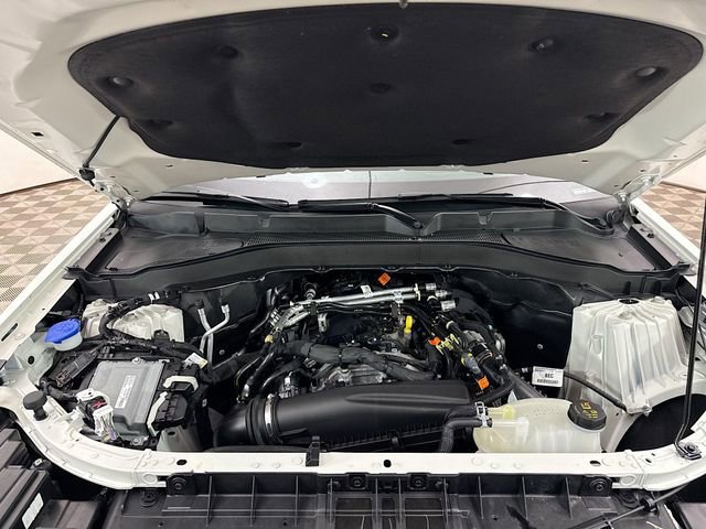 Used 2025 Ford Explorer Active w/ Active Comfort Package image 31