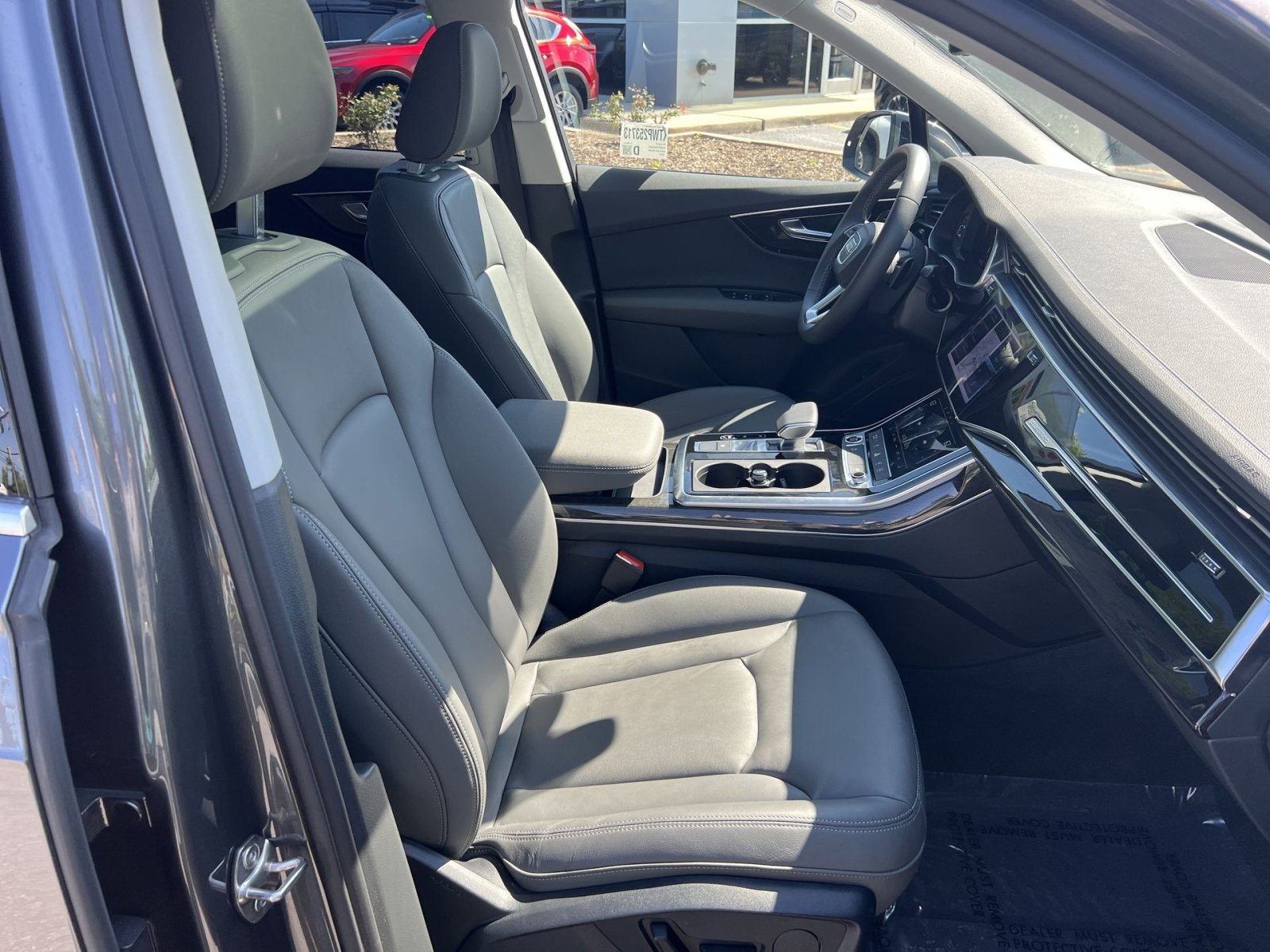 Used 2025 Audi Q7 2.0T Premium w/ Convenience Package AWD/4WD image 27