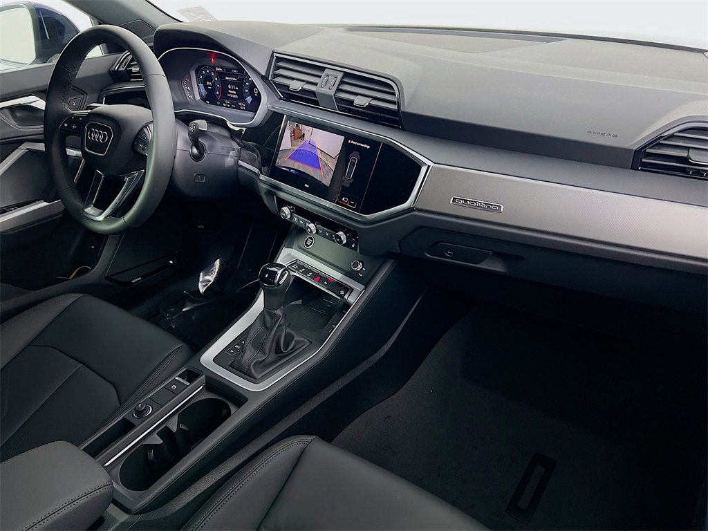New 2025 Audi Q3 2.0T Premium image 28